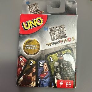 Justice League Uno card game
